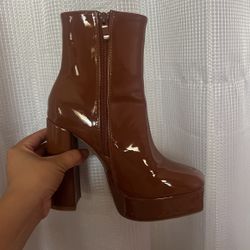 Brown  Platform Glossy Boots 