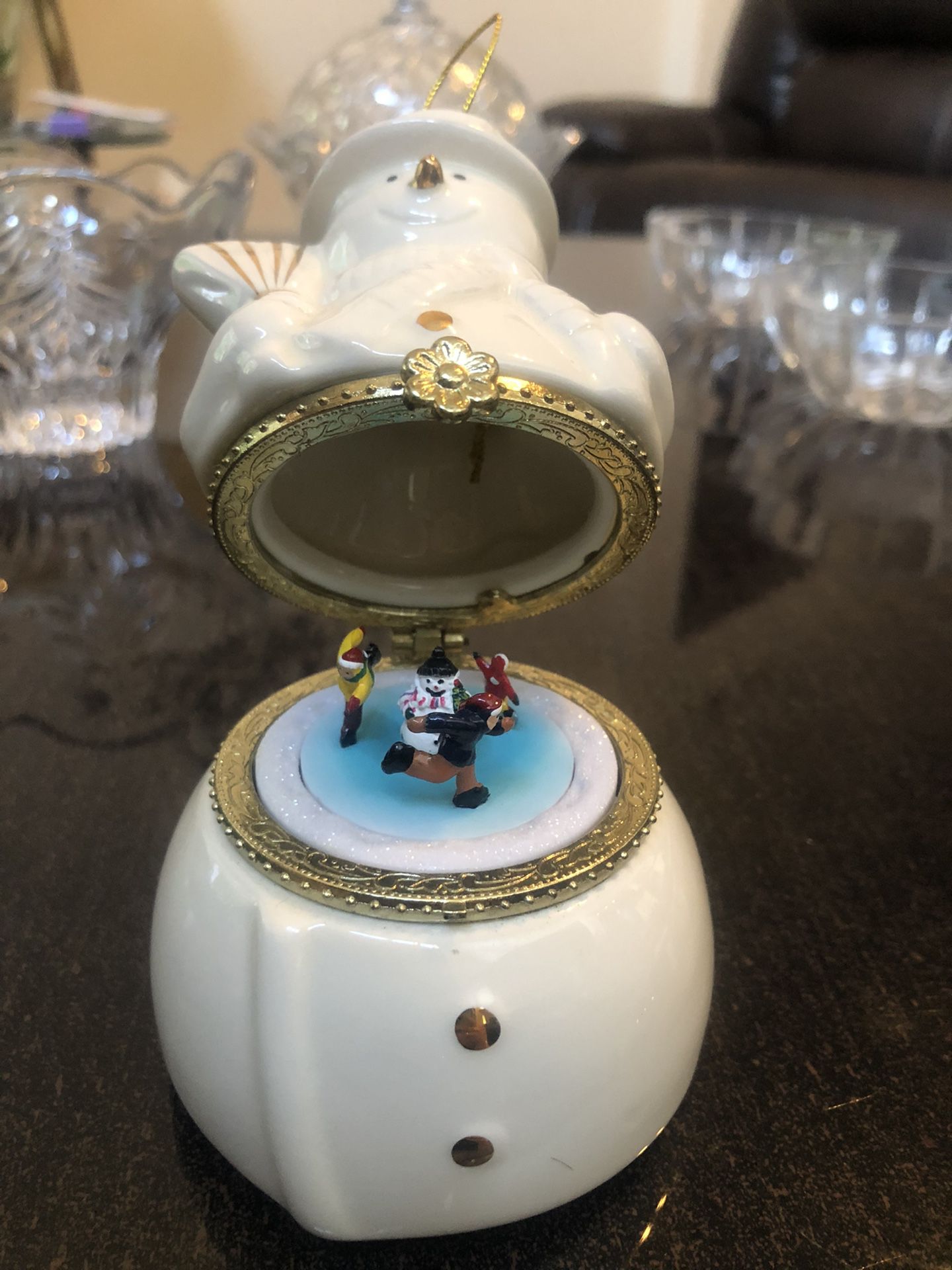   Mr Christmas Porcelain Snowman Hinged Music Box Wind Up Animated Ornament