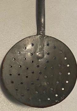 METAL LADLE STRAINER 18"