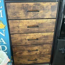 Rustic Modern Drawer Dresser – Great Condition