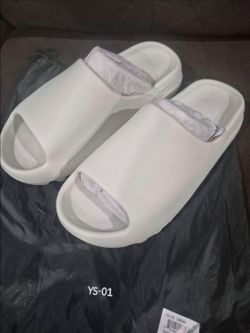 Yeezy Slide YS-01 Cream
