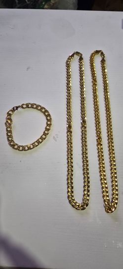 Chain bracelet and ring set.