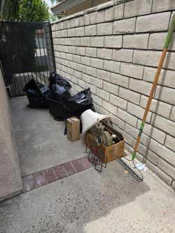 Free ceiling fans, clothes, toys, shoes, electronics etc.