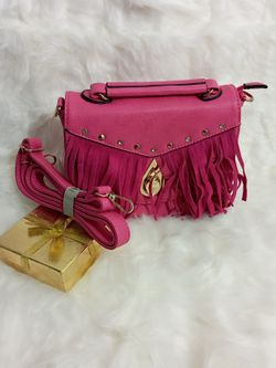 Pink fringe purse $20