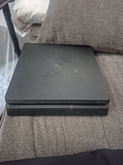 PS4 slim pro