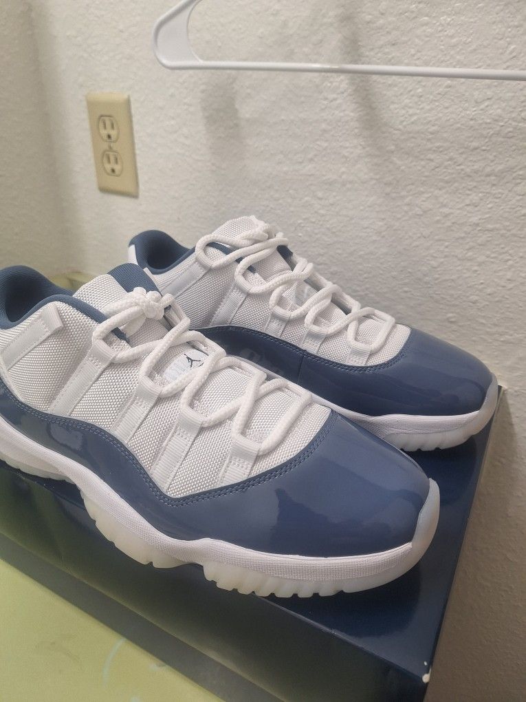 Jordan 11s SZ10 Low 🔥