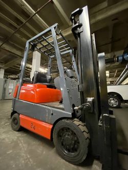 TOYOTA forklift for sale LOW HOURS