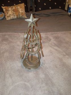 Real horse shoe Christmas tree