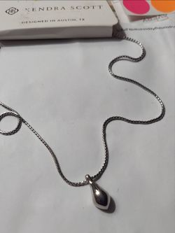 Kendra Scott Quincy Pendant