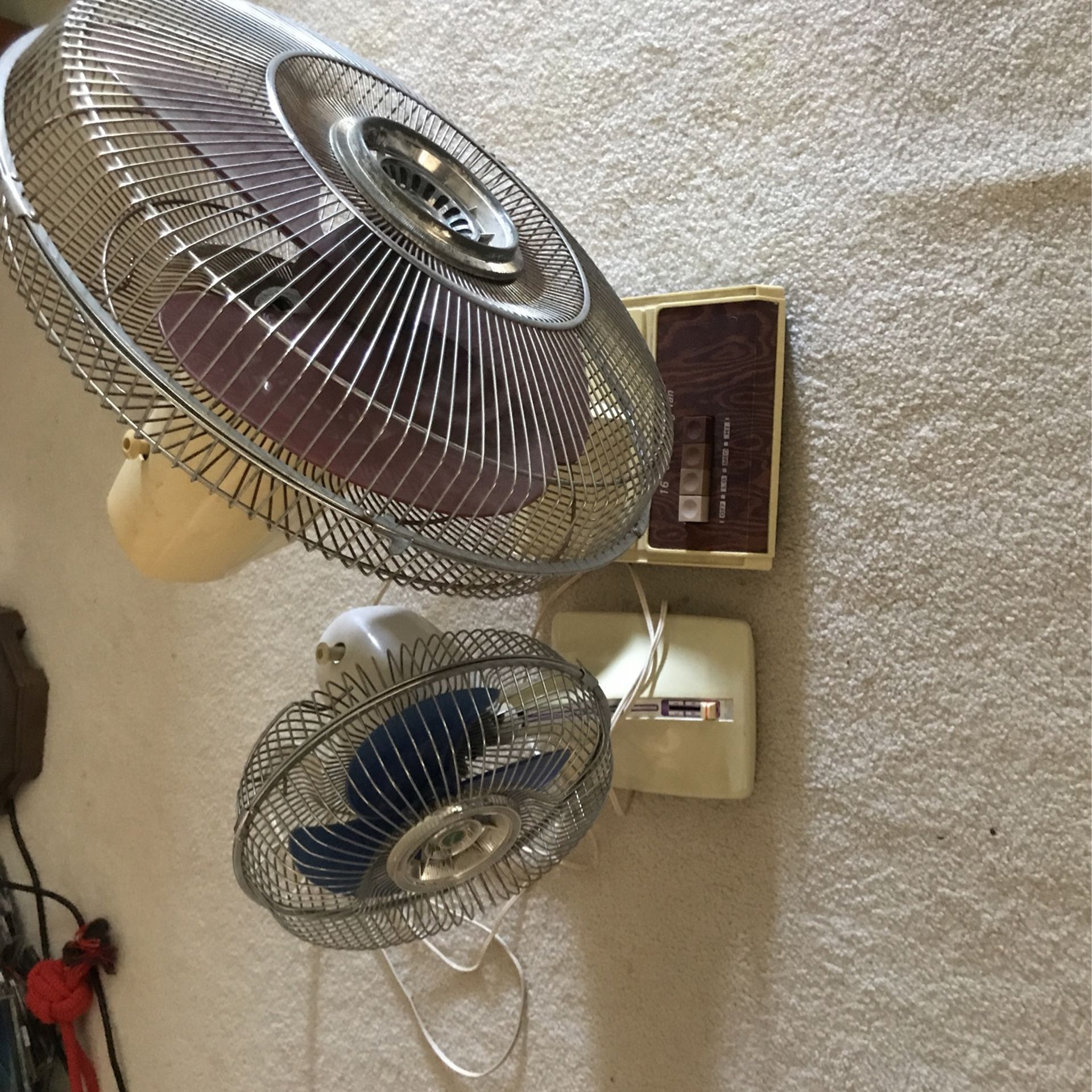 Oscillating Desk Fans