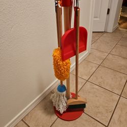 Melissa & DOUG 6 Piece Broom and Mop Ser.