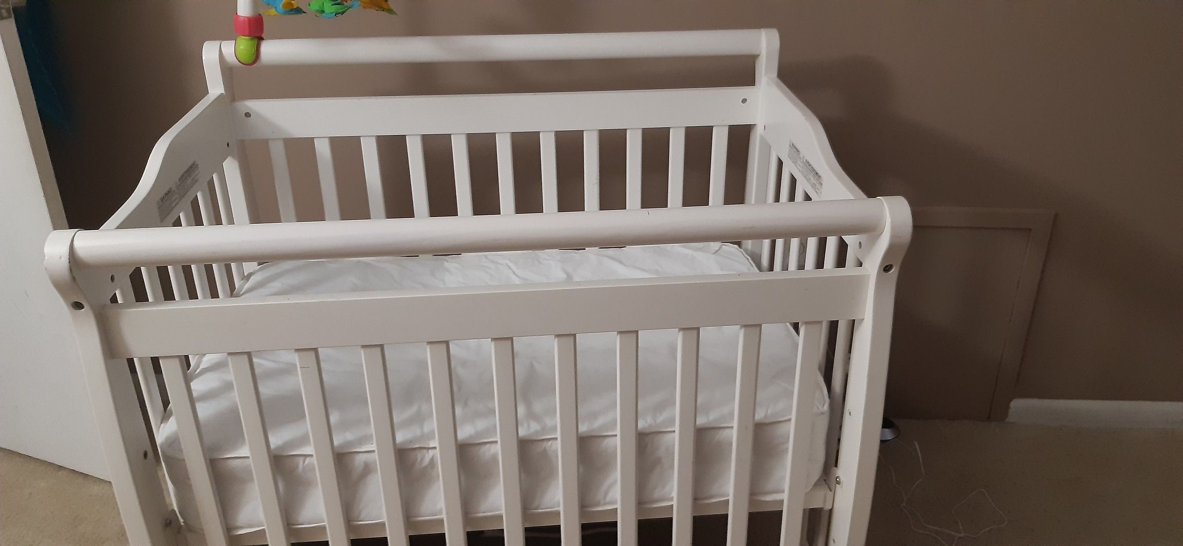 Baby crib