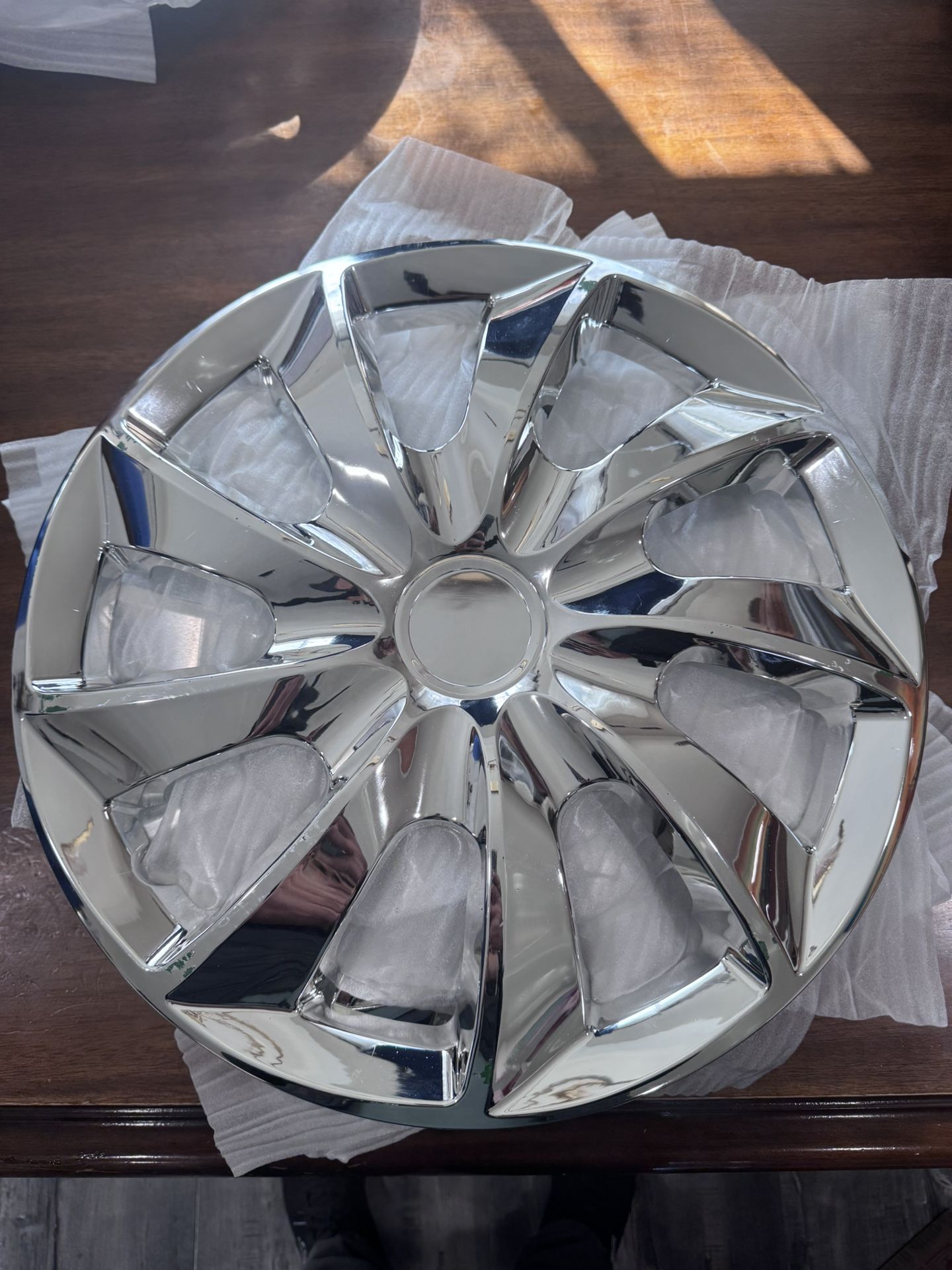 Chrome hubcaps scratched 17” rim covers polveras tapas de rin tapa cauchos platos de carro cromados