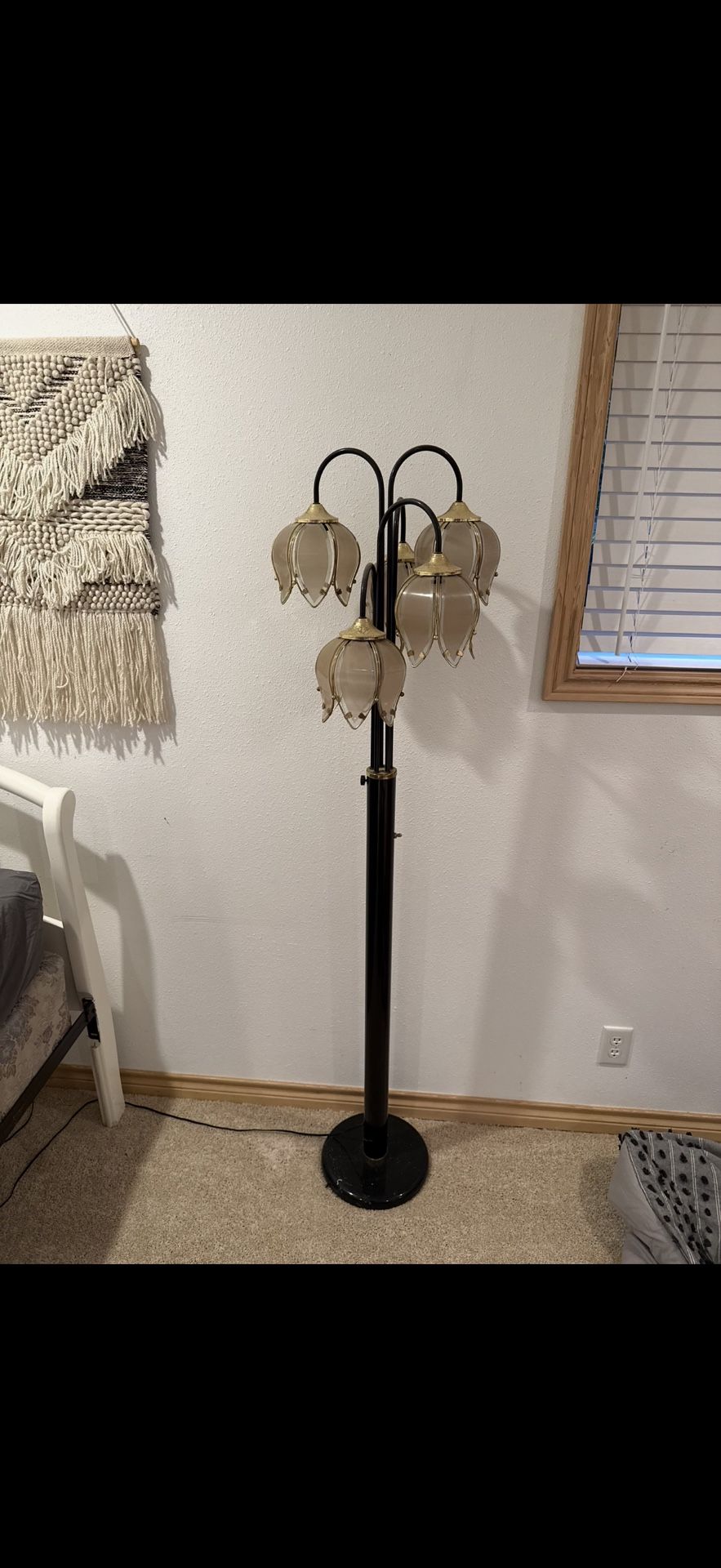 Rare Vintage Hollywood Regency Tulip Waterfall Lamp