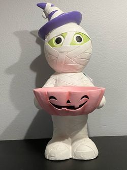 Halloween seasonal decor