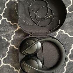Bose 700 Noise Cancelling Headphones 
