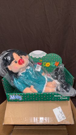 Big comfy couch Molly doll from retro kid