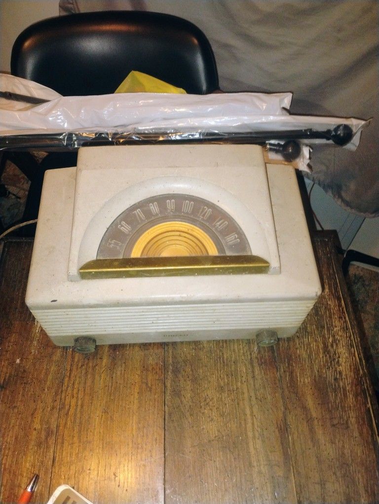 Vintage Philco Radio
