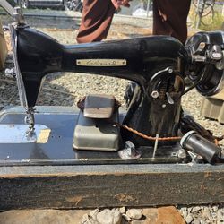 Wizard Sewing Machine 