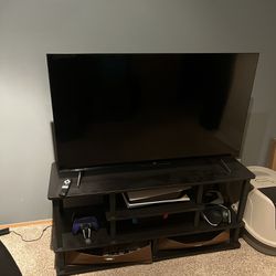 4k TV With Stand 