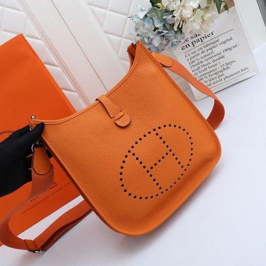 ORANGE EVELYNE LEATHER CROSSBODY BAG