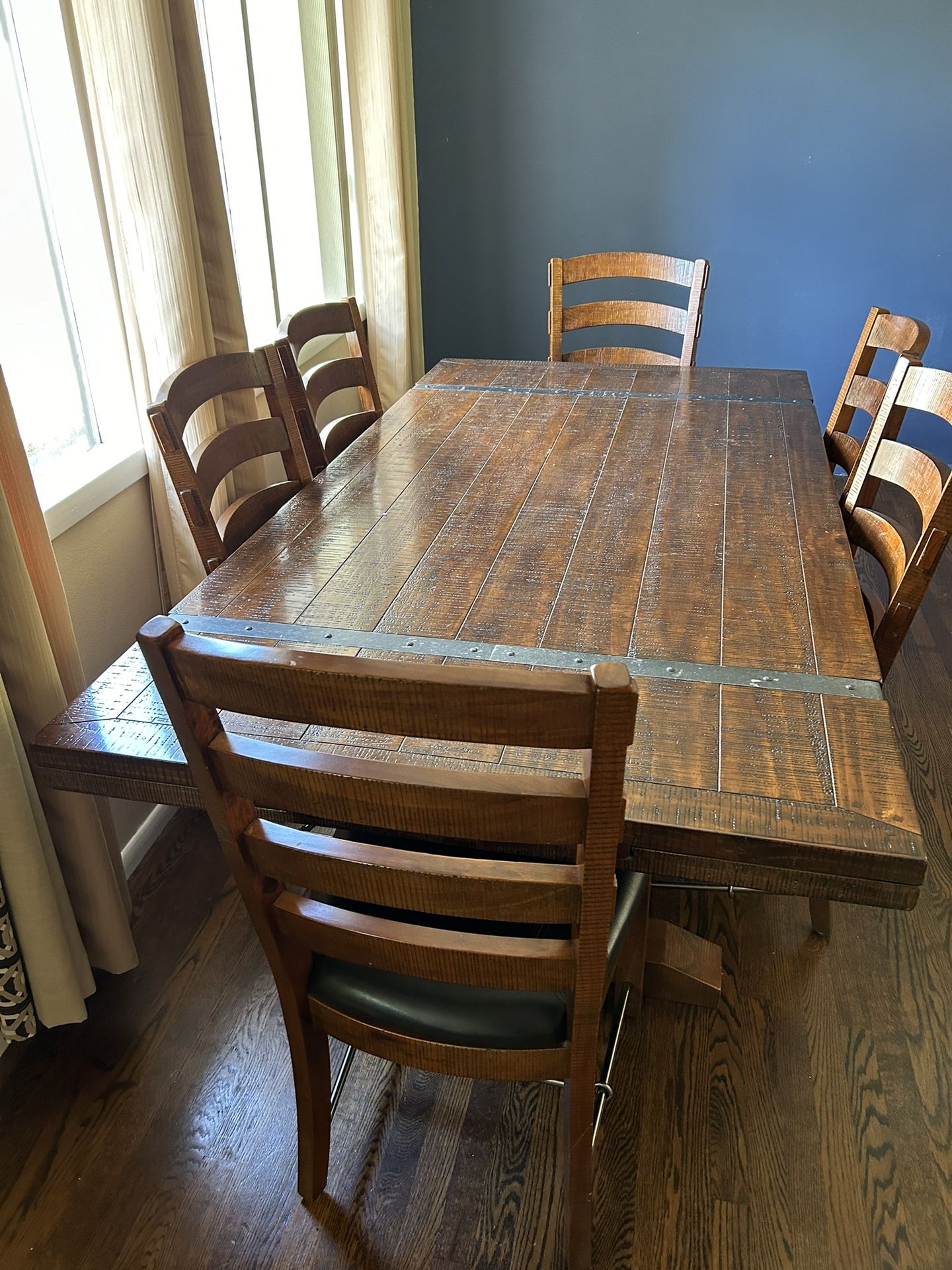 Amazing Large Sturdy Dining or Kitchen Table and Chairs