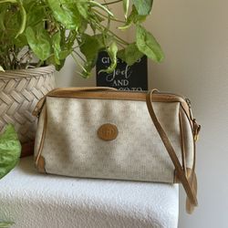 Gucci GG Women’s Vintage Leather Beige Tan Shoulder Messenger Bag