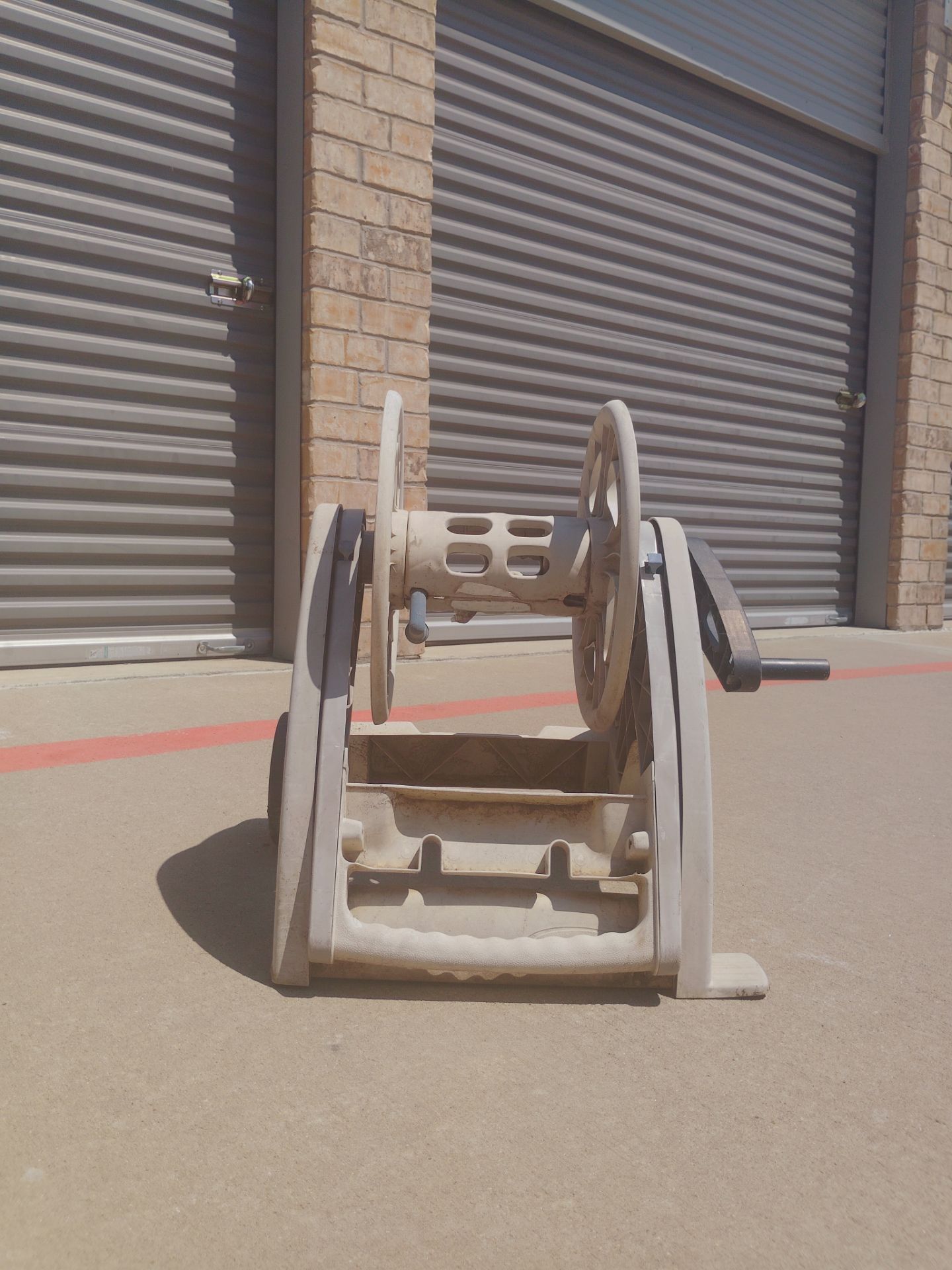 Garden hose reel