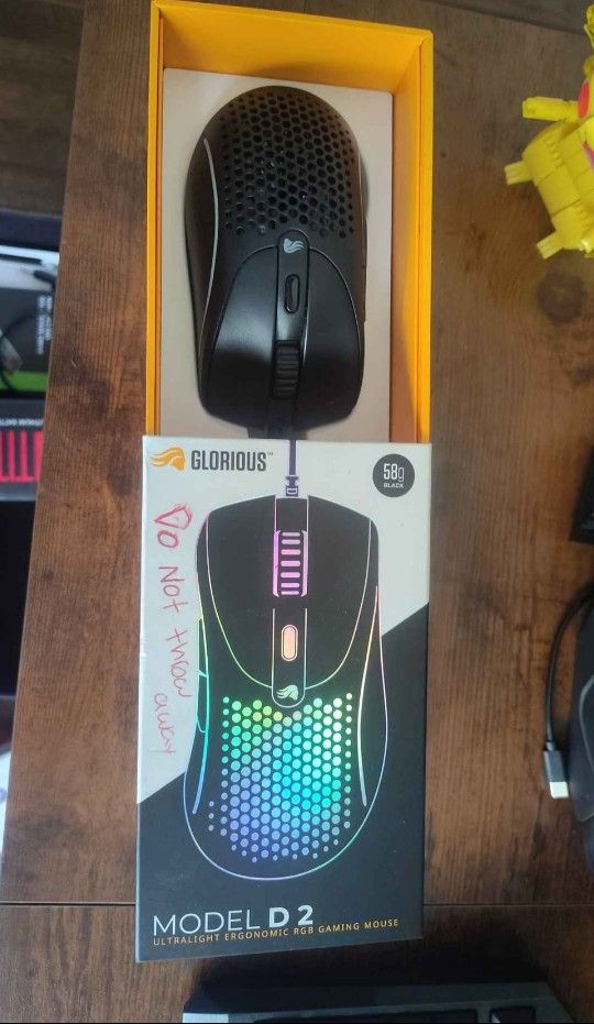 Glorious D2 Gaming Mouse 