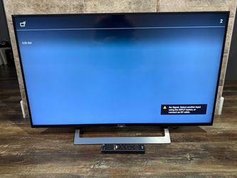 Sony 43” 4K Ultra HD Smart TV – XBR-43X800D – Excellent Condition!