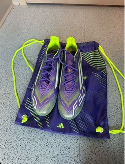 Adidas soccer cleats  SZ- 11.5