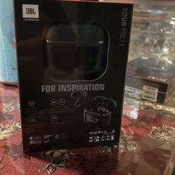 JBL Tour Pro 2