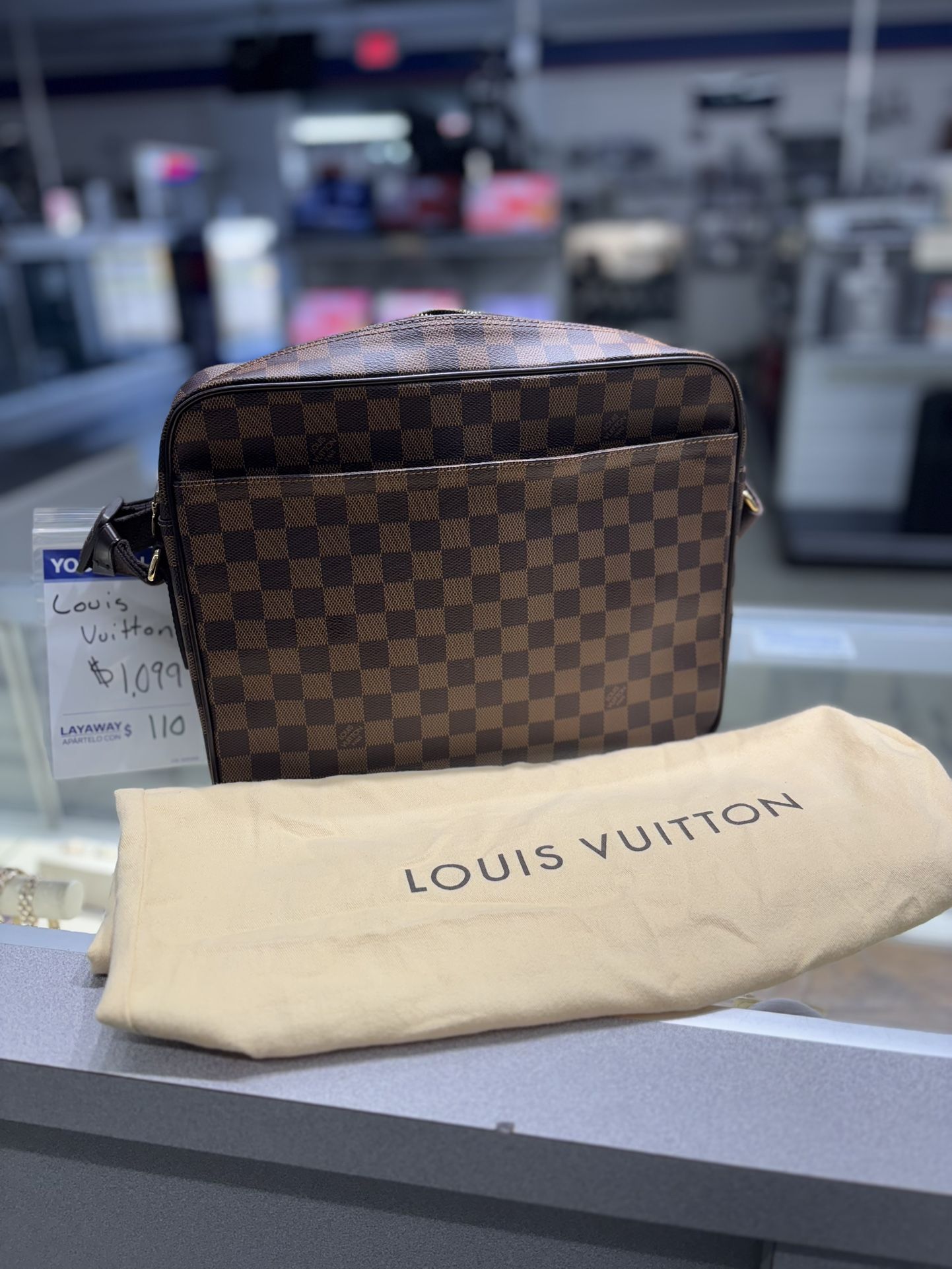 Louis Vuitton 