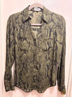 Snake skin pattern top.