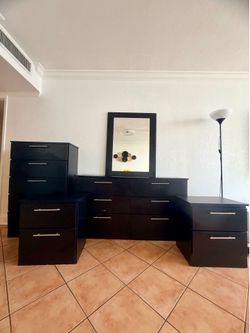 Black 5-Piece Bedroom Furniture Set with Mirror – $350