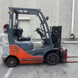 Forklift