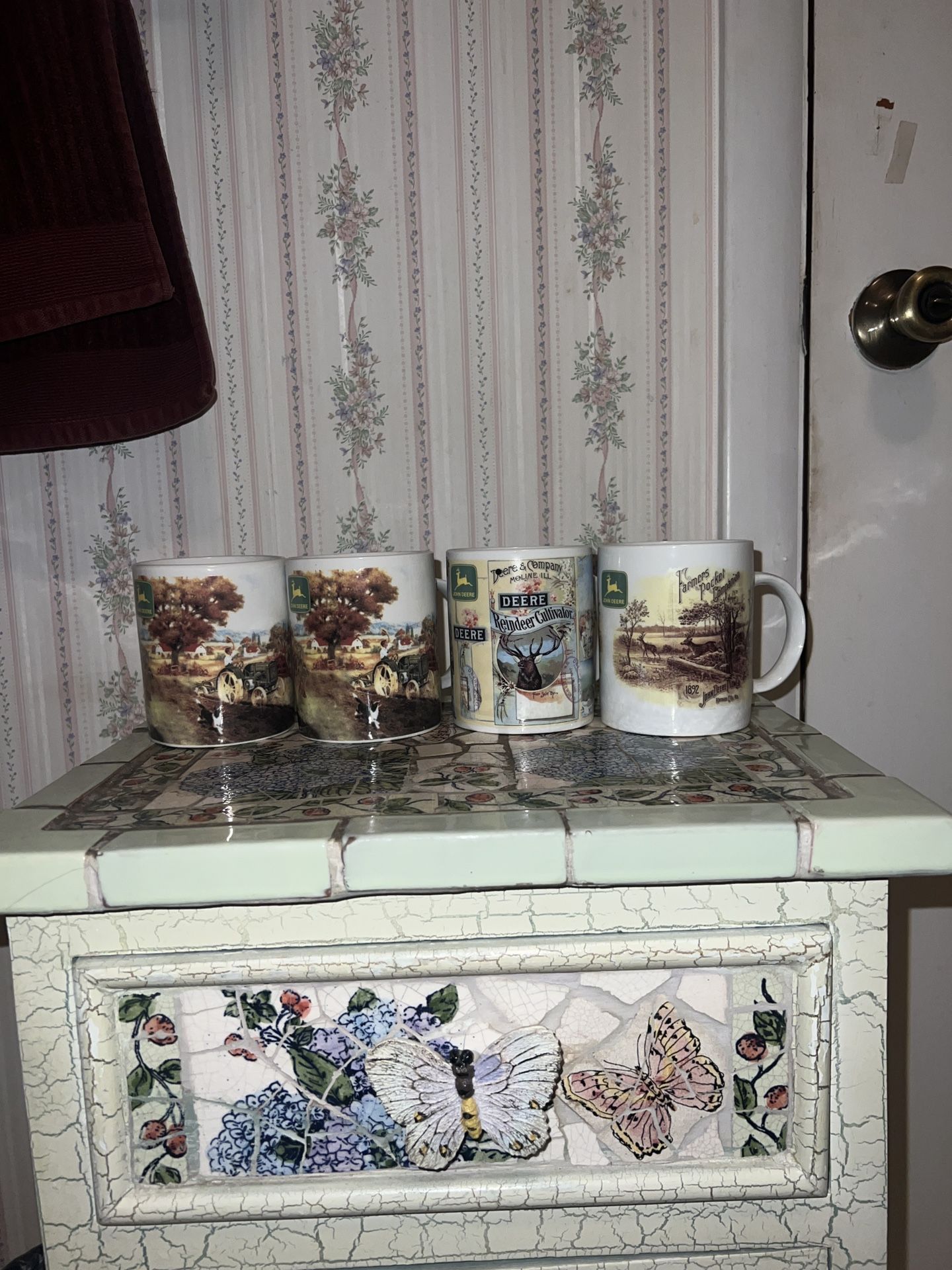 Lot of 4 John Deere Tractor Coffee Cup Mug Gibson Agriculture Ad Nostalgia Farm. No chips but logo is wearing off on bottom of 1. Two of the mugs are