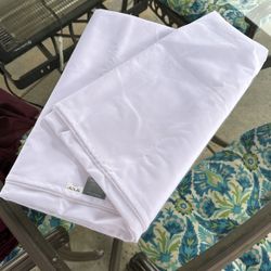 White Square Banquet Tablecloth