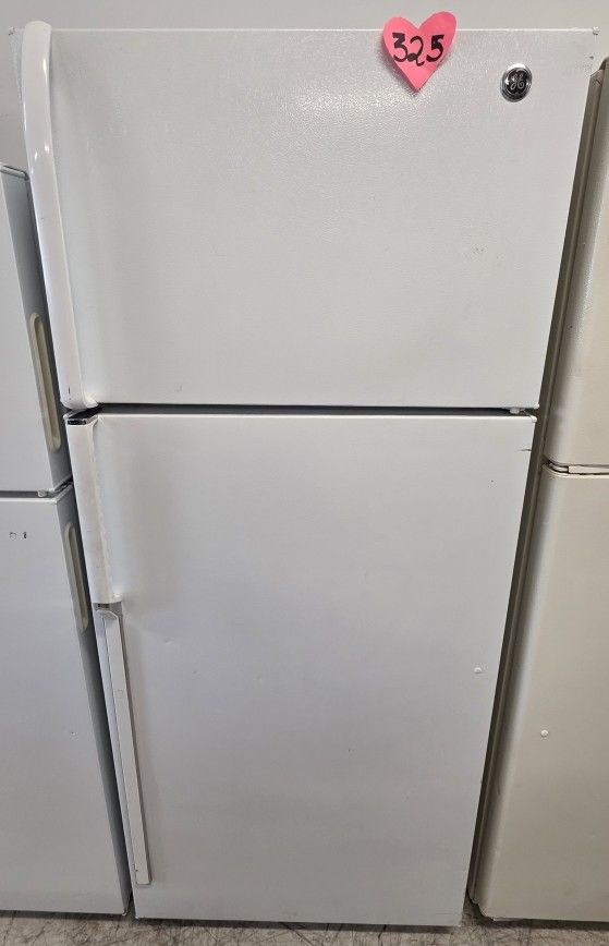 Top Freezer Refrigerator Used In Good Condition With 90days Warranty From $325 Up To $399