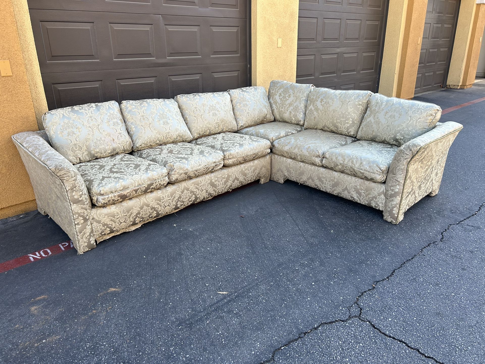 Sectional Couch 