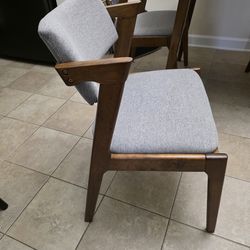 Set of 4 dinning room chairs