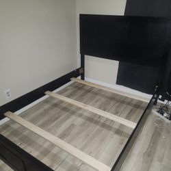Full Size Bed/black