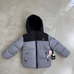 Boys size 4 toddler new Rebook winter jacket in Weston