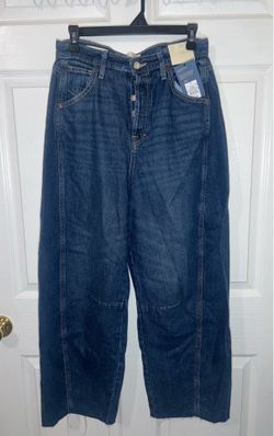 New Universal jeans size 6