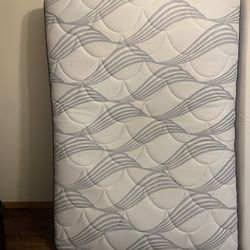 Full Size Mattress 