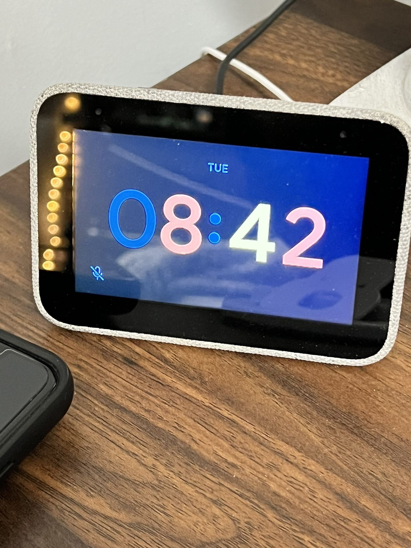 Lenovo ZA4R0002US 4-Inch LCD Android Smart Clock With Google Assistant - Gray LIKE NEW 