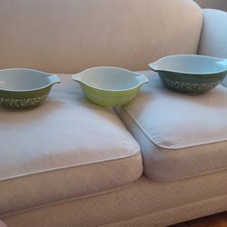 3 Sizes Of Avocado Spring Blossom Crazy Daisy Pyrex Bowls 1972 To 1979.    1 Of Most Valuable Vintage Pyrex Among Collectors $200. Each 