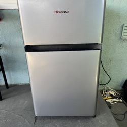 Hisense Mini Refrigerador 