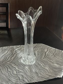 12” Swung Vase
