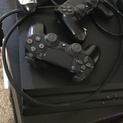Ps4 Pro 3 Controllers 3 Games
